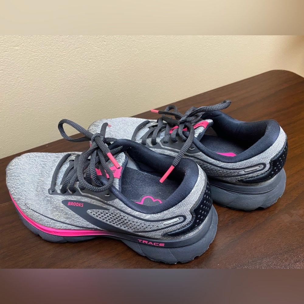 BROOKS Trace 2 running women’s shoes size: 7 code no# 1203751B038 - Picture 6 of 17